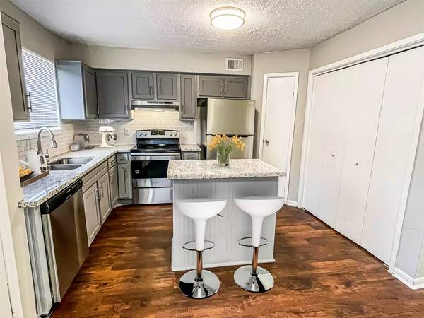 $1,189 / 2br - 1016ft2 - Welcome to bliss: 2 BR & 2 BA that resonates with you. (Houston - Northwest Houston)63924169529346124