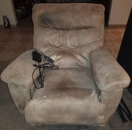 Free Motorized Chair 1