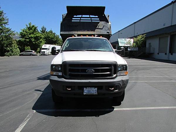 Camión volquete Ford Super Duty F-550 de 2003 - $15995,0063472573725443121