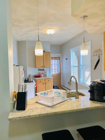 $1,700 / 1br - Glendale Square, 1er Piso, en Línea de Autobús en la Intersección de Broadway (Everett)63856666622723121