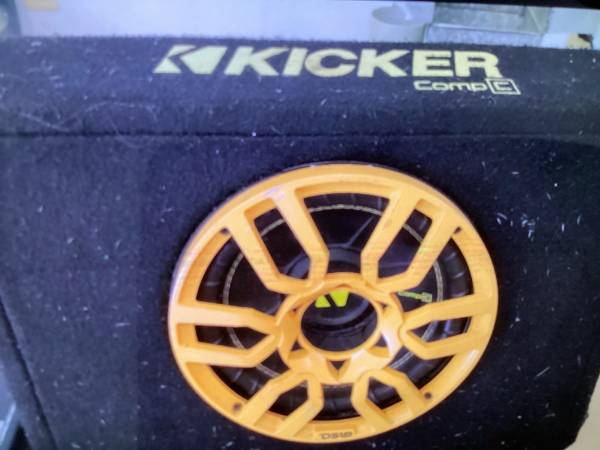 Boss audio systems phantom 3700 1