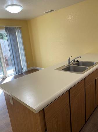 $2,150 / 2br - Move in Special! 14 Days Free Rent with Immediate Occupancy! (santa rosa)63938625324547122