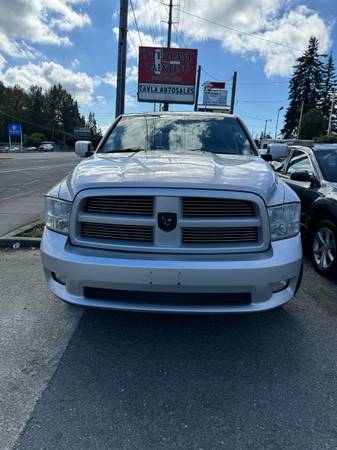 2011 dodge ram 4x4 - $12,000 (Everett)63474591567747121