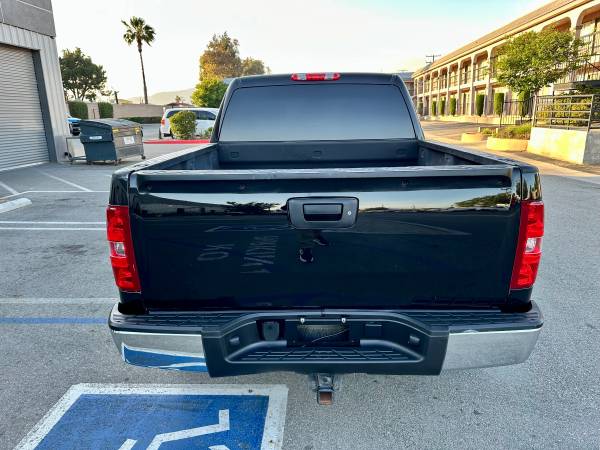 2013 CHEVROLET SILVERADO 4D CREW CAB - $10,995 (CLAREMONT)63623804535811124