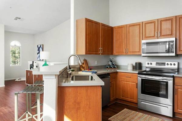 $2,224 / 3br - 1308ft2 - Patio/Balcony, Electronic Thermostat, Spa/Hot Tub, High Ceilings (Tempe, AZ)64024992372867121
