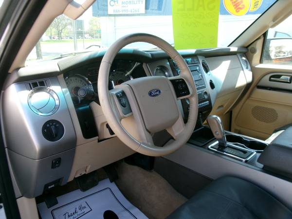2011 FORD EXPEDITION XLT - $4,595 (WAYNE    MI)63488168245121121
