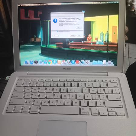 Apple macbook laptop 1
