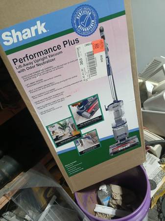 Shark performance plus vacumn cleaner 1
