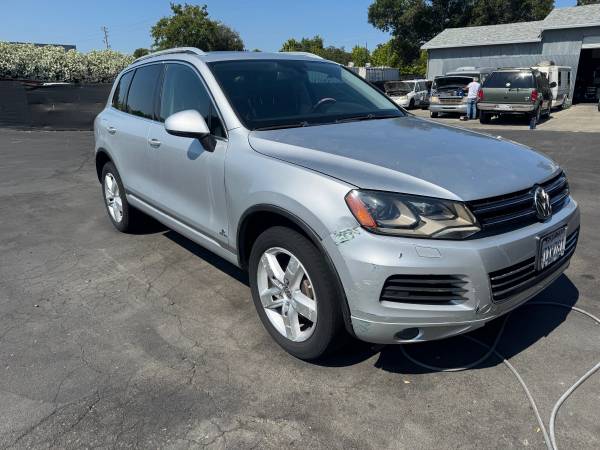 2012 VW TOUREG - $4,800 (novato)63622781006209122