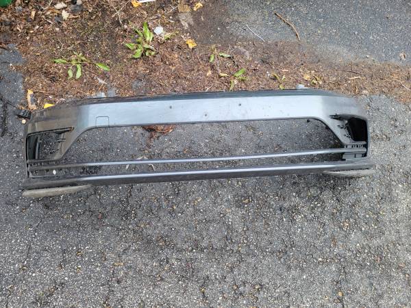 2017-18 volkswagen jetta GLI front  bumper cover oem 1