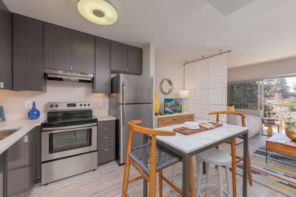 $3,878 / 443ft2 - Courtyard with Fireplaces, Dishwasher, Studio 1/BA (palo alto)63790122184451123