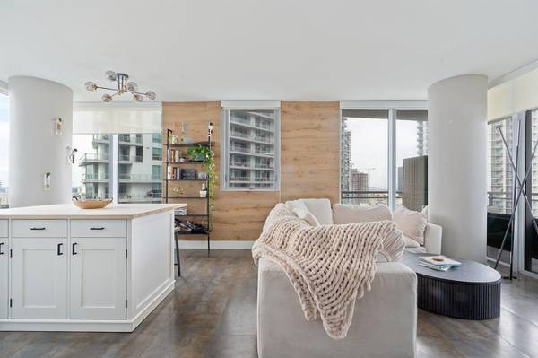 $4,200 / 2br - 1389ft2 - The Sunlight Hits this Corner 2bd in the Best Way! (Mint- Downtown/Brickell)64001848358531120