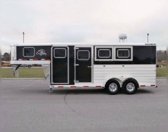 Lariat Hauler 1