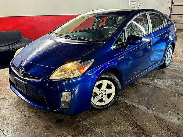 1 2011 Toyota Prius 1 owner! 123k miles dealer serviced nearly mint 1