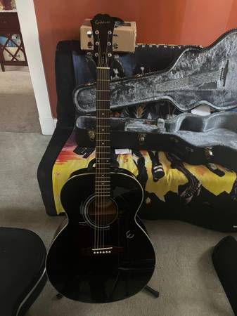 Epiphone Acoustic Guitar 1