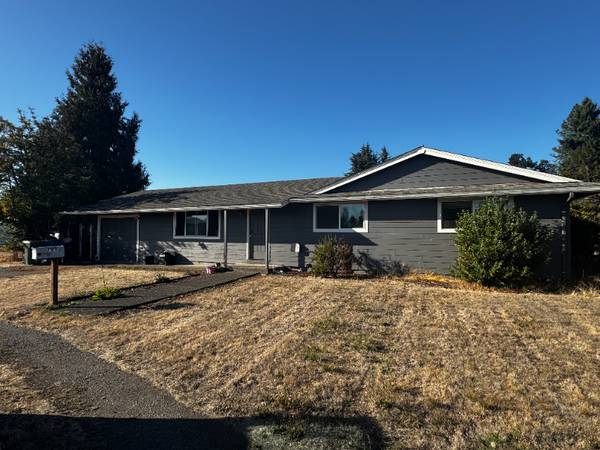 2 Bedroom, 1 Bath Duplex 1