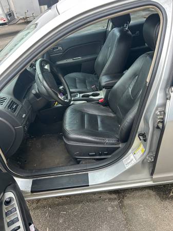 2012 Ford Fusion - $1,50063621800136835122