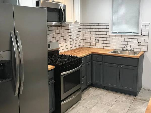 $715 / 2br - 960ft2 - **2BR Brick Townhouse in Philadelphia** (Philadelphia)64024499097858121