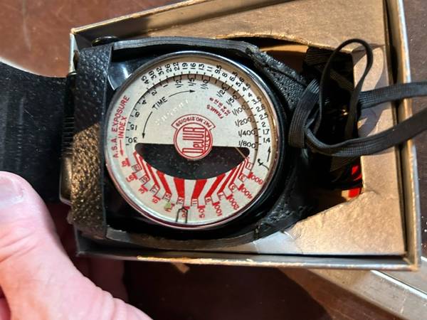 Vintage Light Meter 1