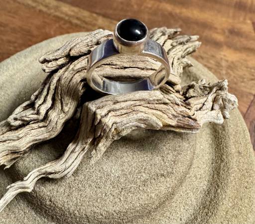 90’s Sterling Silver Ring Black Onyx Stone Size 7 1