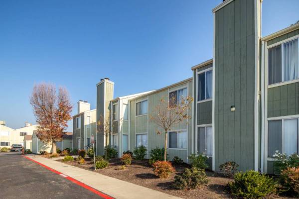 $1,895 / 2br - Regency Court Move In Special !!!! (Madera)63798509842179121