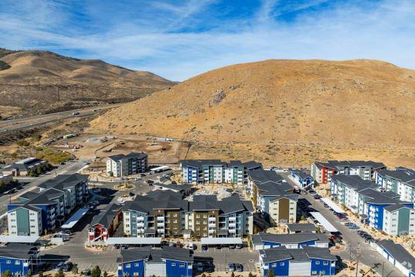 $1,814 / 4br - 1388ft2 - Efficient Appliances, Dishwasher, Clubhouse (205 Silver Lake Rd, Reno, NV)63682292096387123