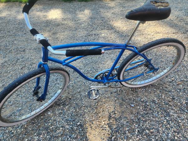 Schwinn beach cruiser 1990's solid frame still before the