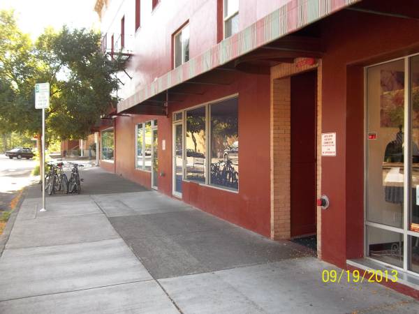 $1,095 / 1br - Radcliffe Building - 1bd/1ba - Heart of Downtown Corvallis! (Corvallis)63945101344130121
