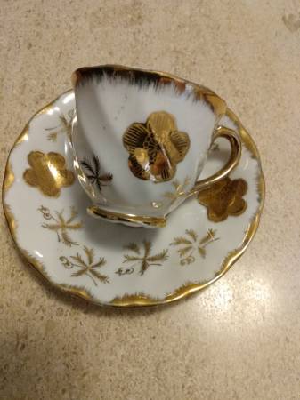 VTG Miniature Tea Cup White with Gold Flowers for Display Only 1