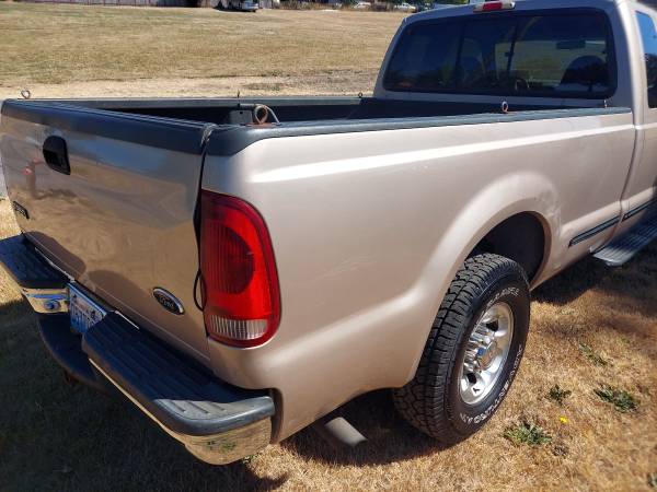 Camioneta con bajo kilometraje, motor 7.3 Powerstroke - $12,000 (Centralia)63469765101699124