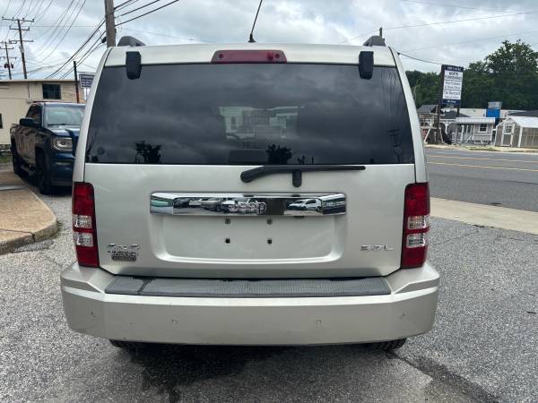 JEEP LIBERTY LIMITED 4X4 - $7,000 (Cockeysville, md)63471827058433124