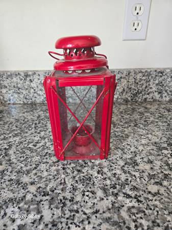 "Vintage" t light lantern 1