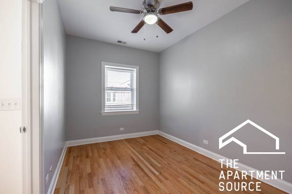 $2,700 / 2br - Newly Renovated Condo Style 2-Bedroom 2-Bath Uptown Great Space (Uptown)64041810342914124