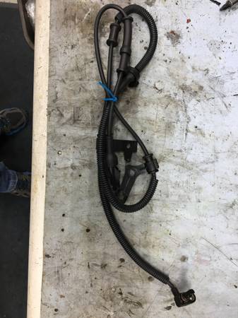 ABS Wheel Speed Sensor - Ford Explorer & Mountaineer - New 1