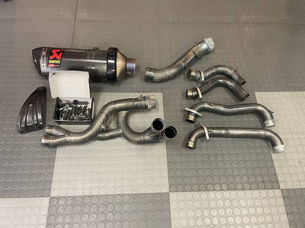 Akrapovic Full System Titanium Exhaust for Aprilia RSV4 1
