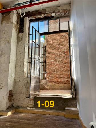 Private Art Studio w/ Private Patio, Util included, Myrtle/Wyck L+M 1