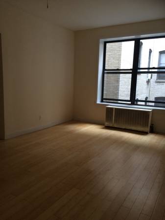 ROOM*CLOSE TO SHOPS AND TRAINS* ALL UTILITIES INCLUDED 1