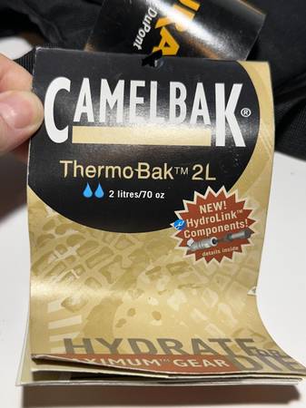 米軍放出品 新品未使用 CAMEL BACK Thermo Bak ２㍑ NEW Camelback Maximum Gear ThermoBak 2L 70 oz hydration pack