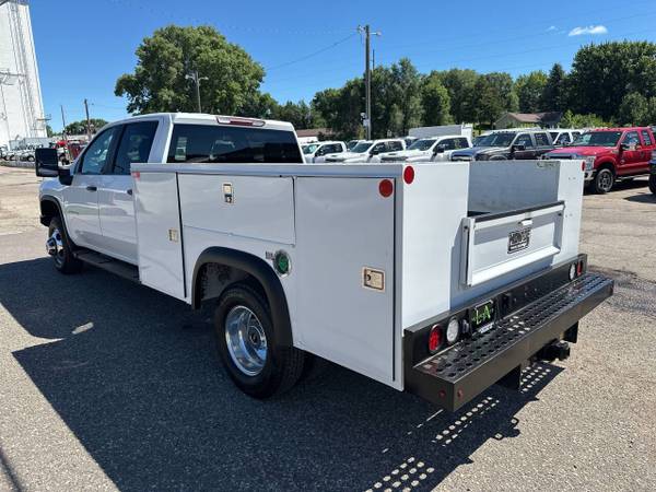 2021 CHEVROLET SILVERADO 3500HD CABINA DUPLA CAMIÓN DE SERVICIO 6.6L V8 - $43,950 (LA MOTORSPORTS WINDOM, MN)63489755148673121