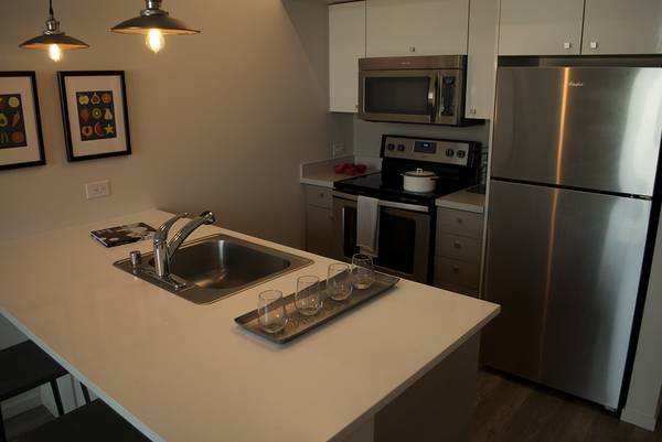 $1,875 / 617ft2 - The epitome of comfort & style: Top floor Studio 617 SF home now open! (Seattle - Greenwood, Green Lake, Ballard, North Gate)63688607715075121