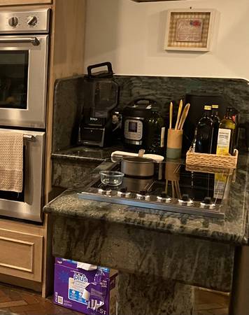 Viking 6 burner electric cook top 1