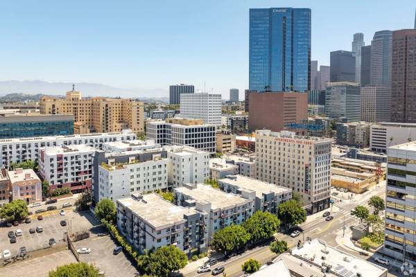 $1,988 / 2br - 735ft2 - ✨ Comfortable 62+ Living in LA (1221 W 7th St, Los Angeles, CA)63840114037891121