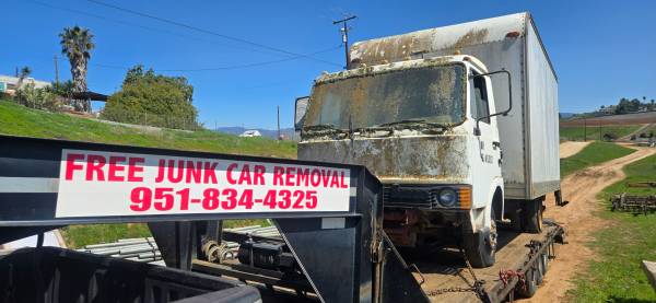Free junk car removal ,broken down junkers free junk car removal (Palm Springs desert citys)62941312352897124