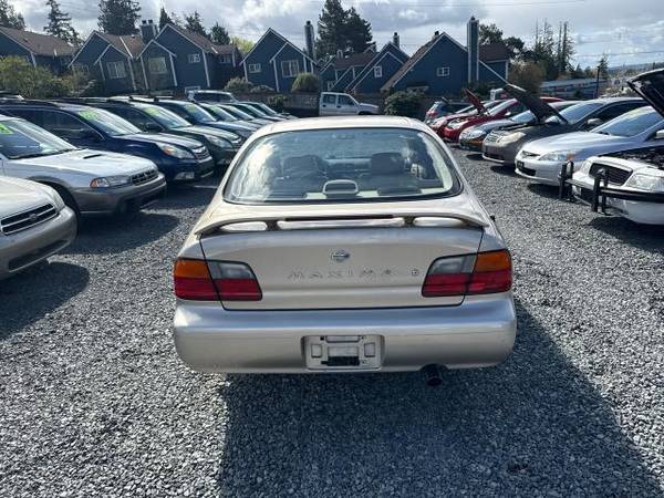 1995 Nissan Maxima GXE - $3.999 (Lynnwood, WA)63469737295361123