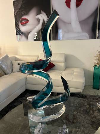 Blue “Naja” Acrylic Sculpture By GUSTO DESIGN COLLECTION - $500 (Miami)63469938329987122