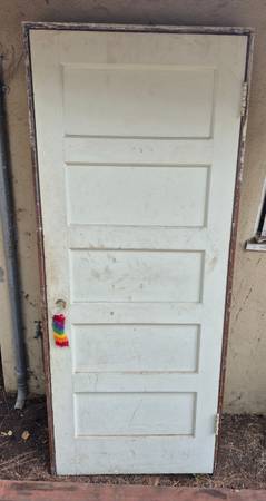 32x80  Panel Door w glass Knobs 1