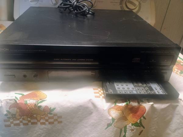 Denon 5 disc CD changer 1