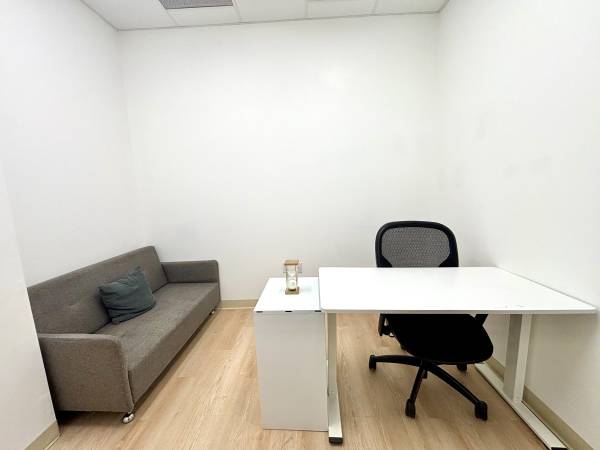 $622 🍂 Turn Over a New Leaf – Flexible Office Space with Fall Discounts! (Houston)63906678217858122
