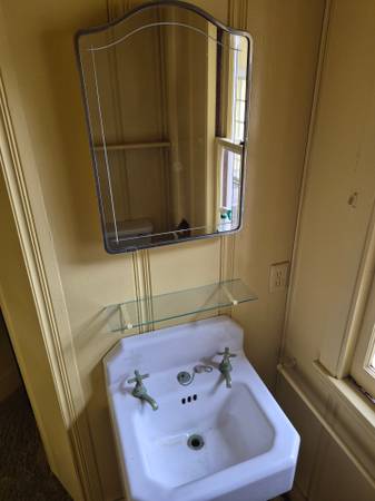 FLASH SALE!!! Bathroom fixtures: med cabinet, glass shelf, sink $4 1