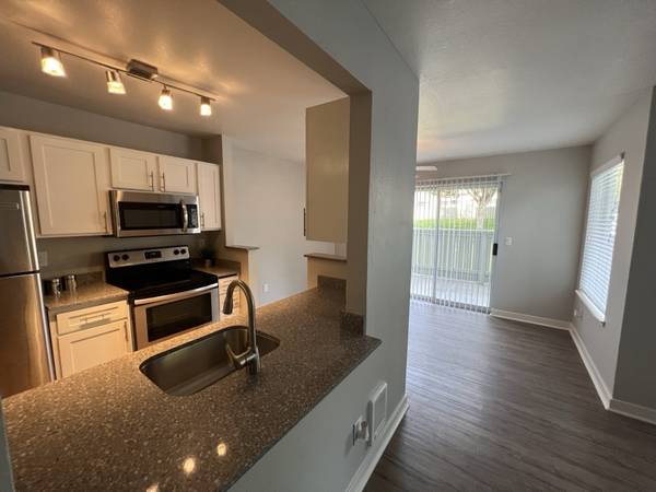 $2,599 / 3br - 1337ft2 - Open 3 Bed Townhome W/Attached Garage!✨Save $400 on move-in! (14300 SW Teal Blvd Beaverton, OR)63956923402882123